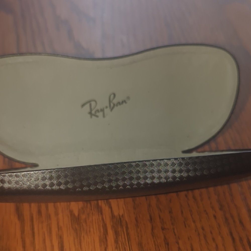 Ray-Ban Black Lady Burbank with Case - Picture 8 of 9